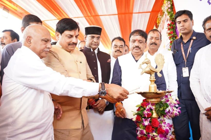 सीएम मोहन बोले... पियो दूध- खाओ घी...खूब खेलो और बनो चैंपियन