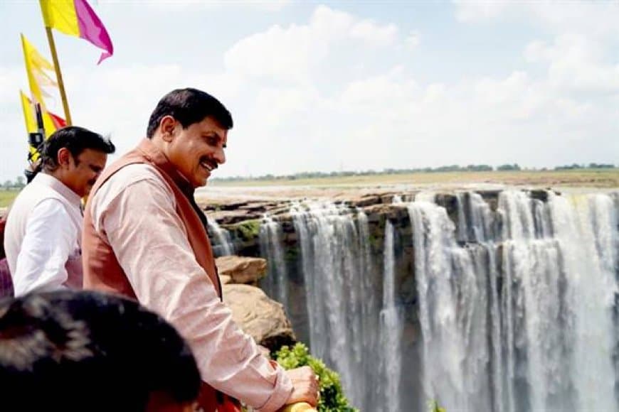 मध्यप्रदेश का सबसे ऊंचे बहुती जलप्रपात को देखा मोहन यादव ने   