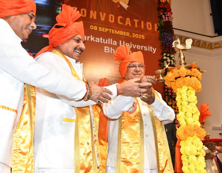 सीएम मोहन बोले- हिंदी में कराएंगे एमबीबीएस... एमपी में पढ़ाई जाएगी दूसरे राज्यों की भाषा