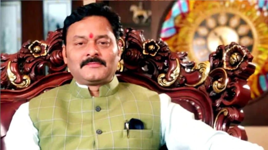 अवैध खनन... विधायक संजय पाठक का केस लड़ने से वकीलों ने खींच लिए हाथ 