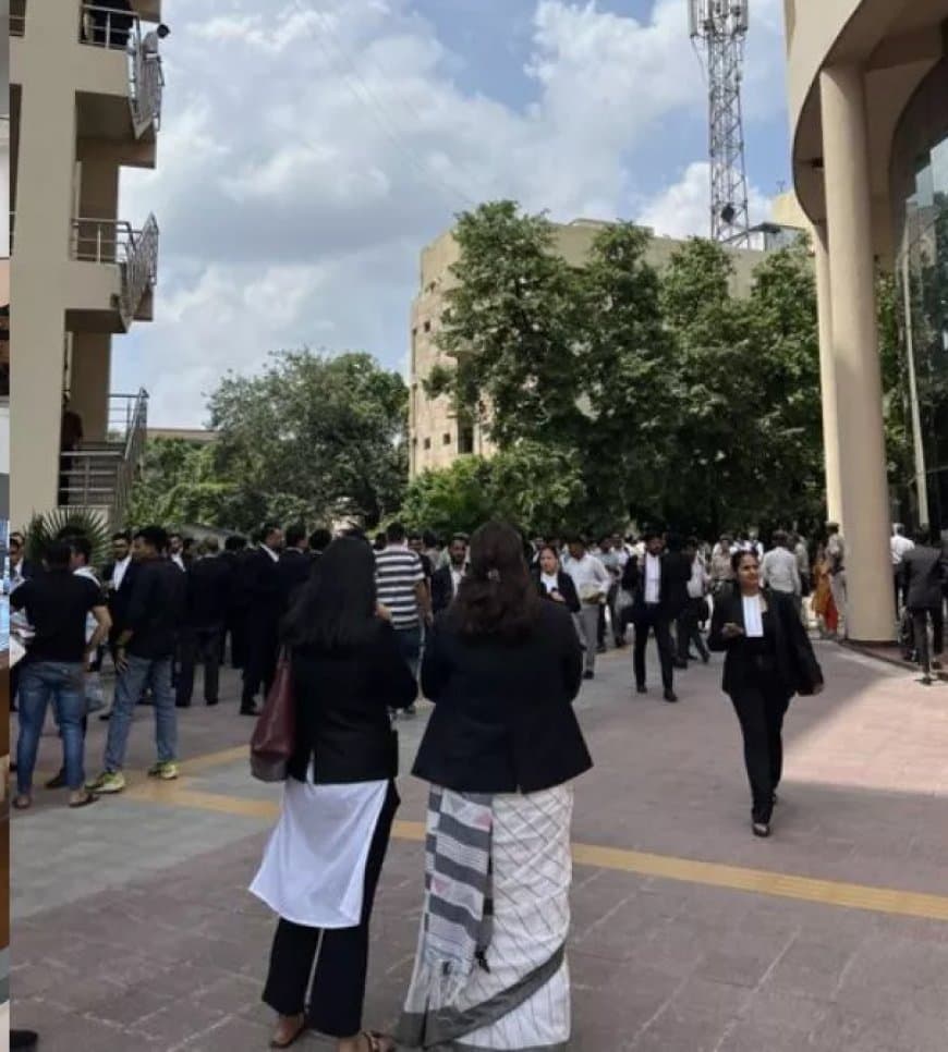 दिल्ली-बॉम्बे हाईकोर्ट में बम की धमकी... जजों ने खाली किया चेंबर... मची अफरा-तफरी 