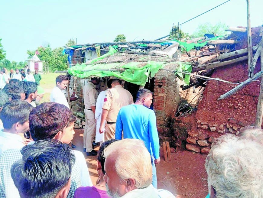 अजयगढ़ में घर में घुसकर मां-बेटे की निर्मम हत्या से दहला क्षेत्र, आक्रोशित भीड़ ने किया चक्काजाम और सीबीआई जांच की उठी मांग