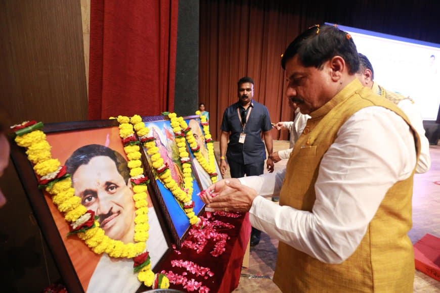 मध्यप्रदेश... सीएम बोले-  56 इंच का सीना ही स्वदेशी भावना से निपटने का जानता है राज