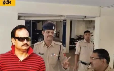 रिटायर अफसर निकला धनकुबेर... 80 लाख कैश... डेढ़ किलो सोना मिला