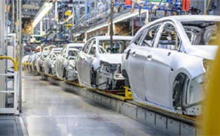 स्टेलेंटिस और जनरल मोटर्स ने कनाडा में प्रोडक्शन यूनिट बंद की