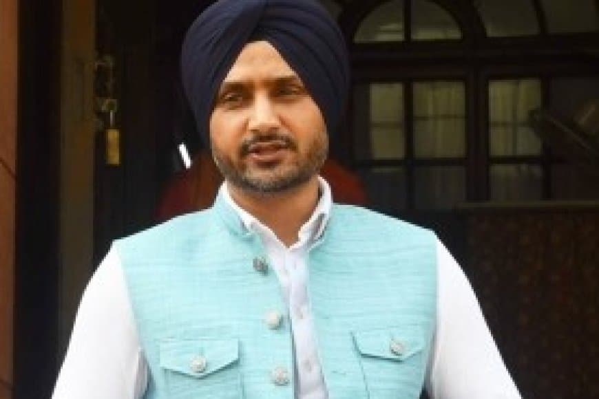 शुभमन गिल टेस्ट की तरह ही वनडे में बतौर कप्तान सफल होंगे: हरभजन सिंह