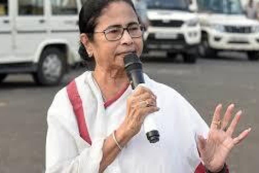 दु:खद! मेडिकल छात्रा से गैंगरेप पर बोलीं ममता बनर्जी – रात में बाहर न घूमें छात्राएं, कॉलेज प्रशासन ज़िम्मेदार