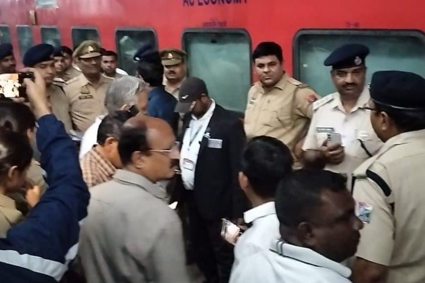 रांची पूजा स्पेशल में बम की सूचना... यात्रियों में मचा हड़कंप