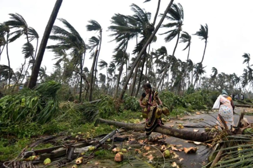 मोंथा का असर...मध्यप्रदेश में लुढ़का पारा... यूपी-बिहार में बारिश