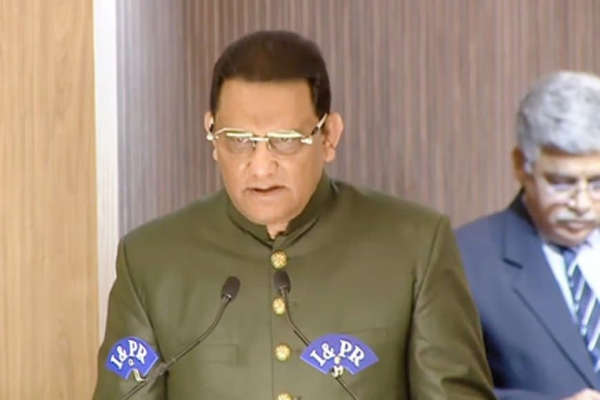 तेलंगाना... रेड्डी सरकार ने पूर्व कप्तान अजहरुद्दीन को बनाया मंत्री  