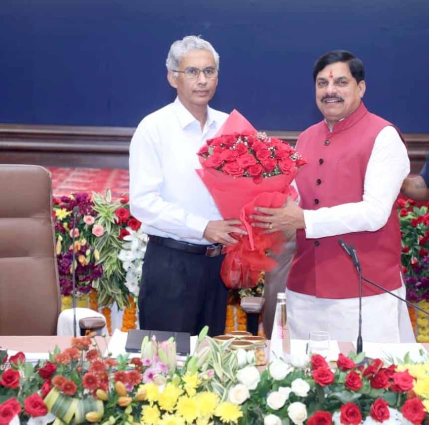 मध्यप्रदेश... ऑफिस में बैठने से नहीं चलेगा काम... जीतना होगा जन-विश्‍वास