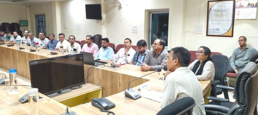 छिंदवाड़ा जैसी घटना दमोह जिले में न घटे, इसके लिए सतर्कता, निगरानी एवं सख्त नियंत्रण आवश्यक