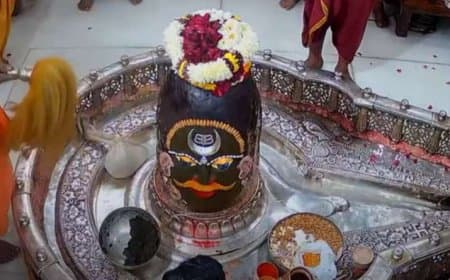 कार्तिक एकादशी पर महाकाल का दिव्य भस्म श्रृंगार: हजारों भक्तों ने किए दर्शन