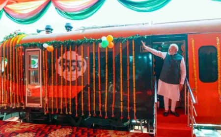 काशी से मध्यप्रदेश सहित देश को मिली चार वंदे भारत की सौगात  