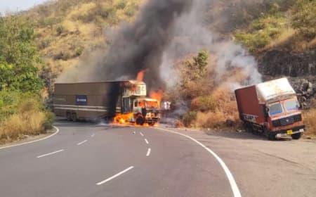 पुणे: नवले पुल पर भीषण हादसा, दो ट्रकों की टक्कर के बाद लगी आग; 8 लोग ज़िंदा जले, 'खतरनाक स्पॉट' पर फिर मौत