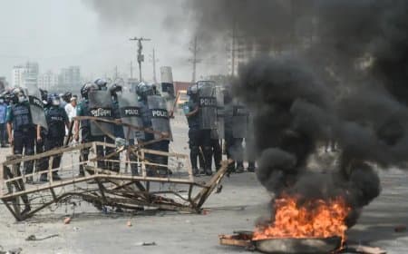 बांग्लादेश में फिर भड़की हिंसा... देखते ही गोली मारने का आदेश 
