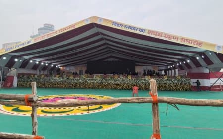 बिहार... मंच सजकर तैयार, नीतीश कुमार लेंगे शपथ