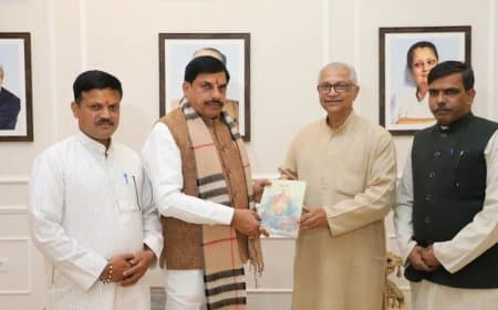 संस्कृत भारती के अखिल भारतीय प्रचार प्रमुख ने सीएम को भेंट की ‘उद्गारा’