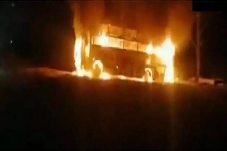 गुजरात... एंबुलेंस बनी आग का गोला... पलभर में चार जिंदगी खाक