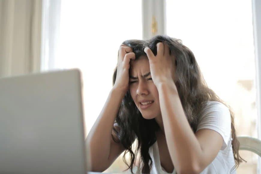 तनाव से चाहिए है छुटकारा तो इन चीजों से करें तौबा, अपनाएं ये सलाह 