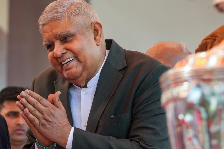 पूर्व उपराष्ट्रपति पहुंचे भोपाल... इस्तीफे के बाद पहली साझा करेंगे मंच