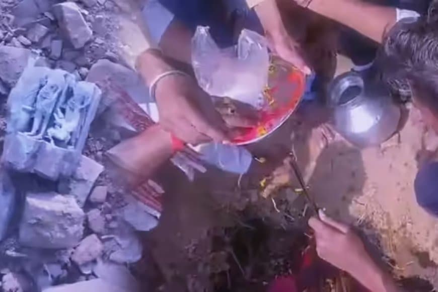 सागर: मस्जिद की खुदाई में मिली भगवान राम की मूर्तियां, मंदिर बनाने की मांग पर पापेड़ गांव में तनाव