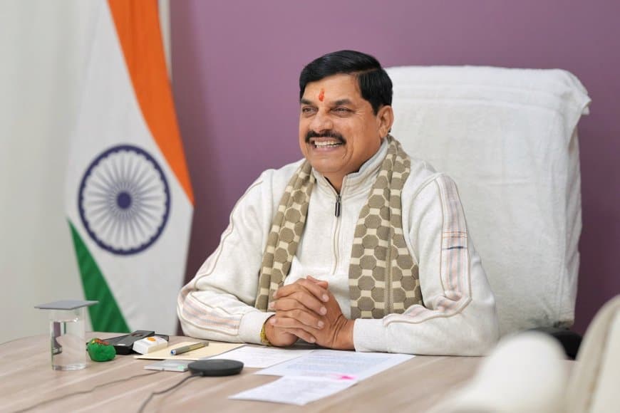 सीएम ने मैराथन का किया शुभारंभ... विजयवर्गीय- सिलावट ने लगाई दौड़