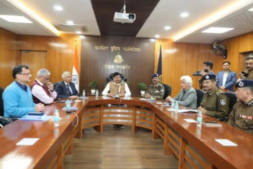 सीएम यादव ने लॉ एंड ऑर्डर पर लगाई अधिकारियों की क्लास , रायसेन रेप केस पर सीएम का कड़ा रुख, एसपी को हटाया