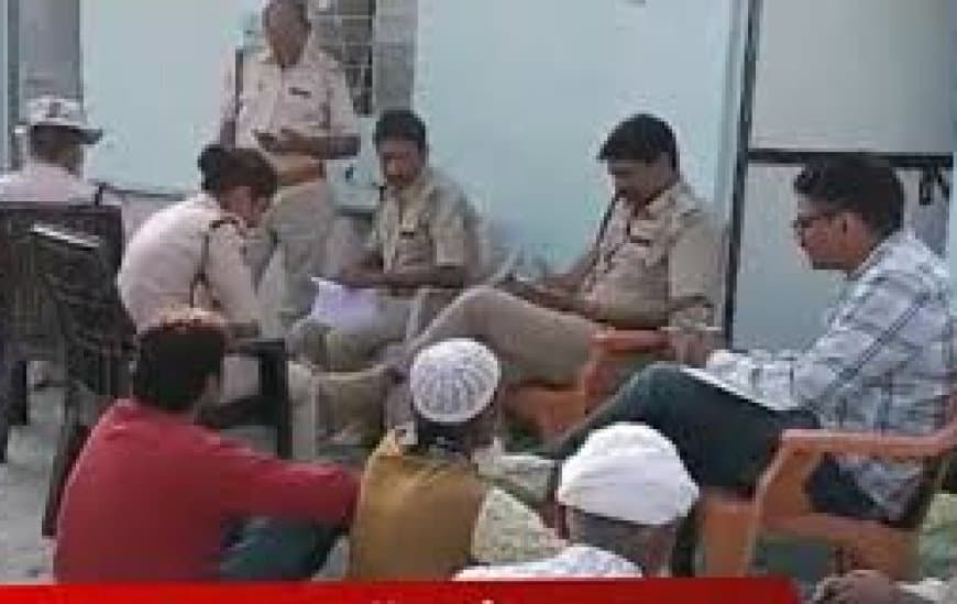 खंडवा के मदरसे में बड़ा खुलासा: इमाम के कमरे से ₹12 लाख से अधिक नकली नोट जब्त; बुरहानपुर के दो आरोपी गिरफ्तार