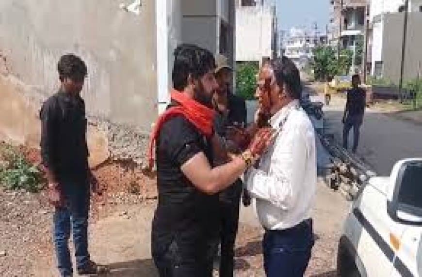 सीधी में विवाद: सिविल सर्जन के चेहरे पर कालिख पोती, शिवसेना नेता ने किया सरेंडर