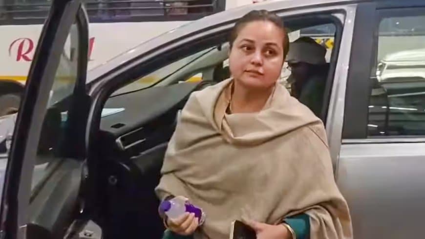 लालू के कुनबे में कलह... रोहिणी बोली- किसी घर में न हो मेरे जैसी बेटी... मुझे गालियां दीं