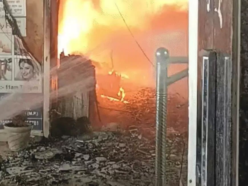 भोपाल: कजलीखेड़ा मॉल के ब्यूटी पार्लर में भीषण आग, जिम भी चपेट में; लाखों का नुकसान