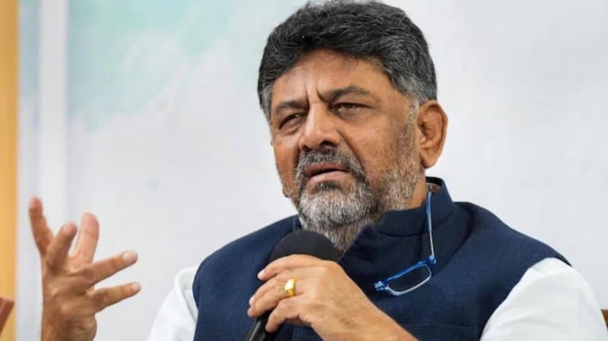 कर्नाटक में कलह... फिर डीके समर्थक विधायक पहुंचे दिल्ली