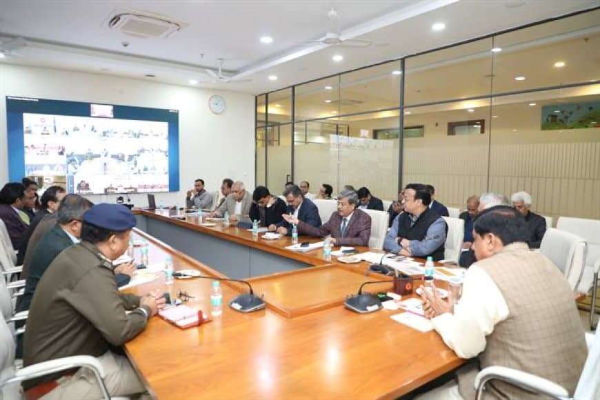 सीएम की दो टूक- अपराध हो नियंत्रण... पुलिस करे नियमित गश्त 