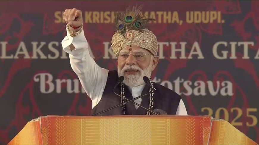 पीएम मोदी ने कहा- शांति-सत्य के लिए अत्याचारियों का अंत भी जरूरी