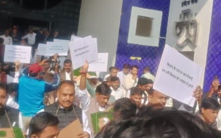 विधानसभा में हंगाम... कृषि मंत्री कंसाना को  सदन में आया चक्कर... बेहोश