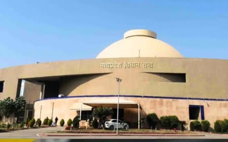 मध्यप्रदेश विधानसभा में कांग्रेस दो फाड़: पांच दिन का मानसून सत्र तीन दिन में सिमटा, रिकॉर्ड 15 बिल पास