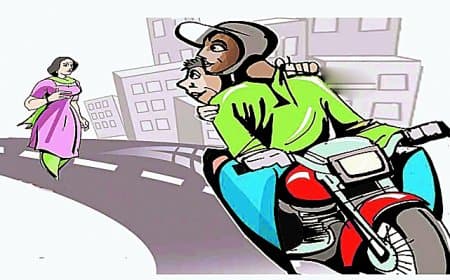 रीवा में दो सनसनीखेज लूट: मऊगंज में स्कूटी की डिग्गी से 2 लाख गायब, नईगढ़ी में महिला से बैग छीनकर 20 हजार लूटे; पुलिस पर उठे सवाल, बदमाशों के हौसले बुलंद