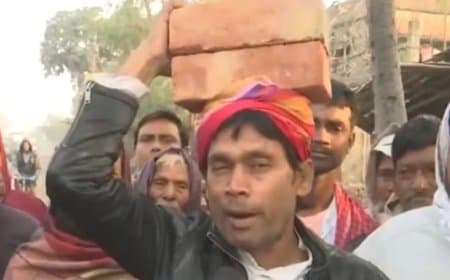 बंगाल... बाबरी की नींव रखने निकले निलंबित विधायक के समर्थक