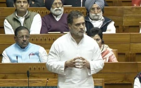 लोकसभा में तीखी बहस: राहुल गांधी ने RSS पर लगाया चुनाव आयोग और संस्थाओं पर 'कब्ज़े' का गंभीर आरोप