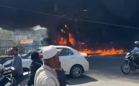 भोपाल लालघाटी फ्लाईओवर के नीचे भीषण आग: तीन दमकलों ने पाया काबू