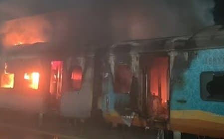 टाटानगर-एनार्कुलम एक्सप्रेस के एसी कोच में आग लगी... एक की मौत