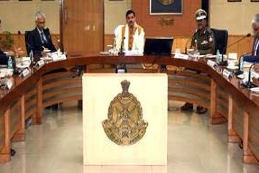 मुख्यमंत्री की पुलिस अफसरों को नसीहत, जनता के लिए मददगार बने पुलिस