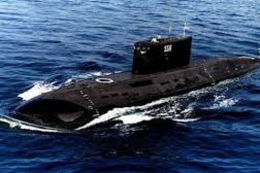 40 साल की सेवा के बाद भारतीय नौसेना की पनडुब्बी INS सिंधुघोष हुई सेवामुक्त