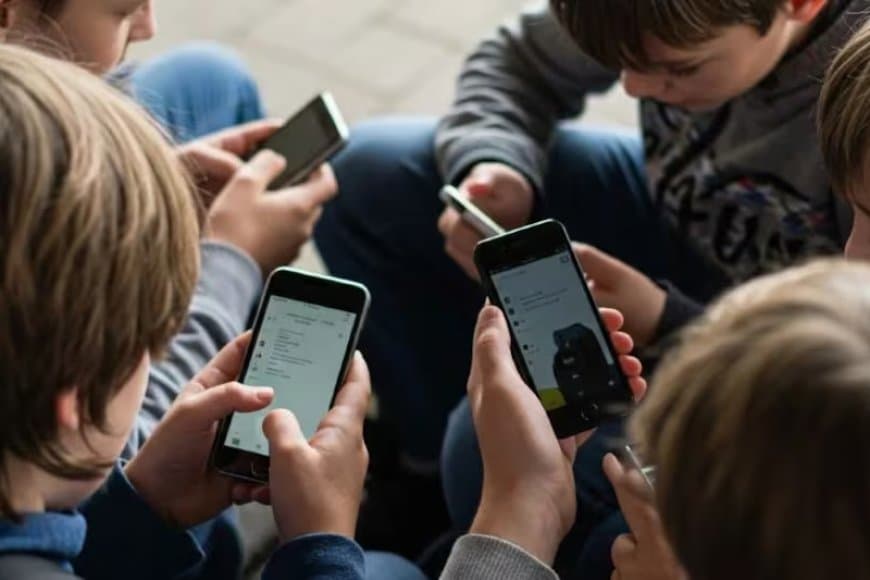 भारत में भी ऑस्ट्रेलिया की तर्ज पर बच्चों के लिए सोशल मीडिया होगा बैन! 