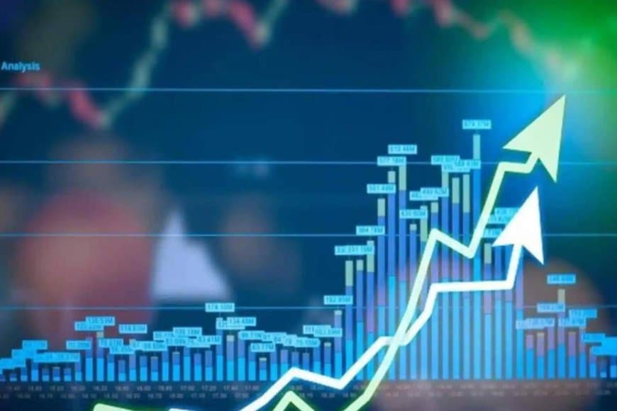 नए साल से पहले संभला बाजार... हरे निशान में खुले सेंसेक्स-निफ्टी