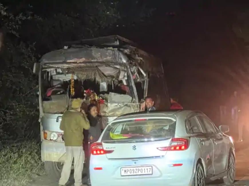 बस ने ट्रैक्टर-ट्रॉली को मारी टक्कर, 6 घायल