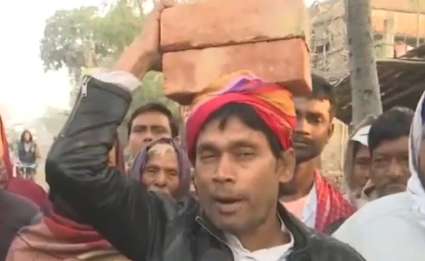 बंगाल... बाबरी की नींव रखने निकले निलंबित विधायक के समर्थक