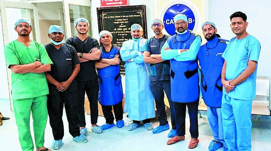 रीवा सुपर स्पेशलिटी अस्पताल में बना कीर्तिमान: एक माह में पाँच जटिल हार्ट प्रोसीजर (CRT-D, AICD, CSP) सफल, डॉ. एस.के. त्रिपाठी ने बचाई पांच मरीजों की जान