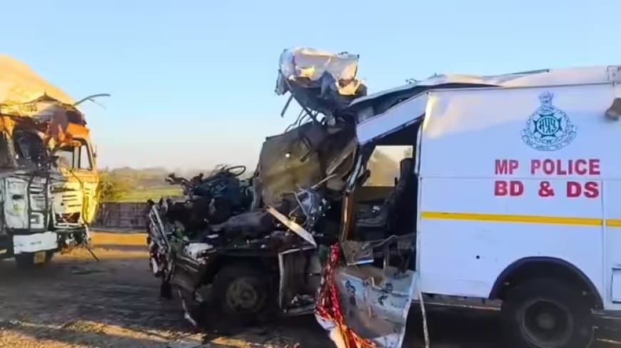 सागर... बीडीएस का वाहन ट्रक से भिड़ा, मुरैना के चार जवानों की मौत